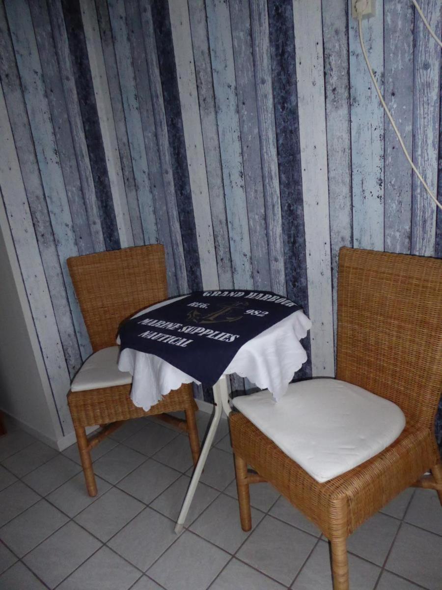 Fewo Lerchenstrasse, Nur Privatreisende, Monteure Nicht Erwuenscht Laboe Exterior foto