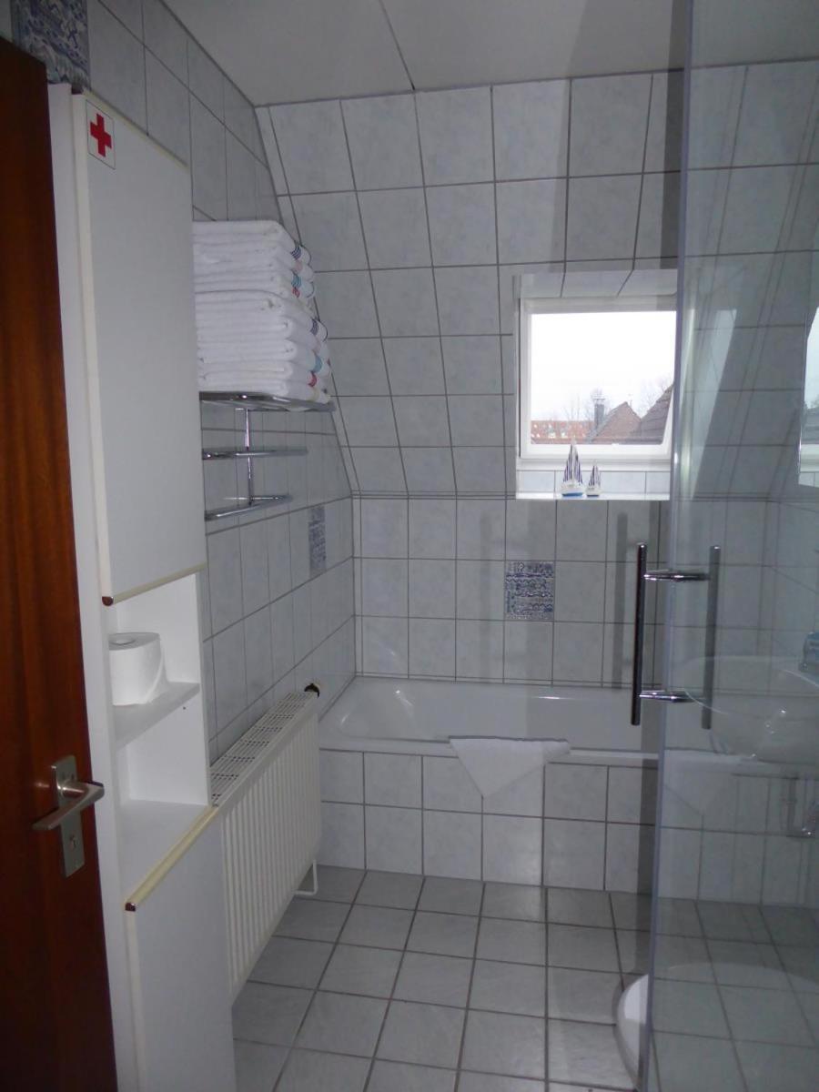 Fewo Lerchenstrasse, Nur Privatreisende, Monteure Nicht Erwuenscht Laboe Exterior foto